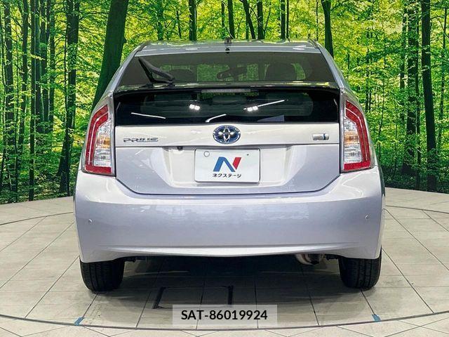 Toyota PRIUS 2012-07 8781674-14