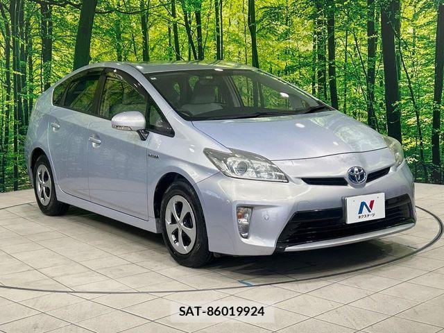 Toyota PRIUS 2012-07 8781674-15