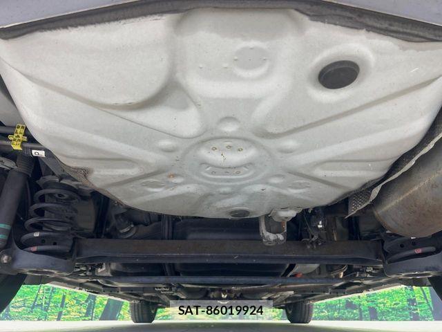 Toyota PRIUS 2012-07 8781674-18