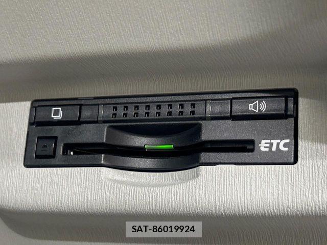 Toyota PRIUS 2012-07 8781674-4