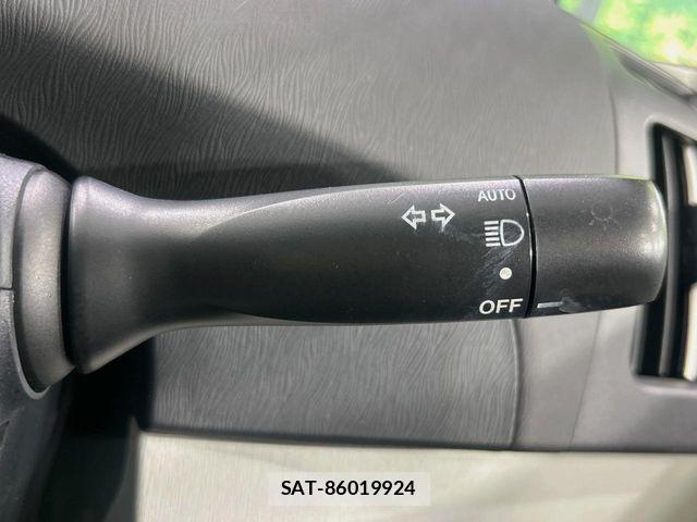 Toyota PRIUS 2012-07 8781674-6