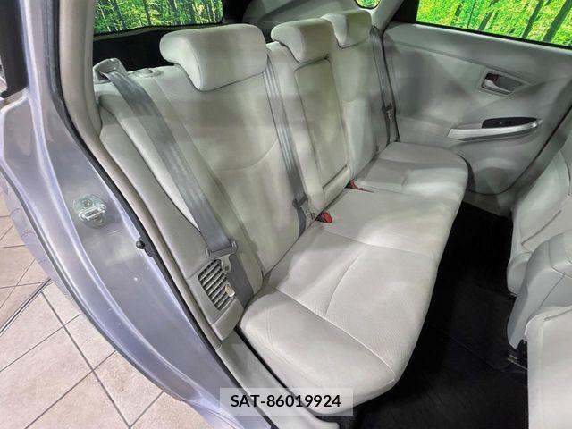 Toyota PRIUS 2012-07 8781674-8