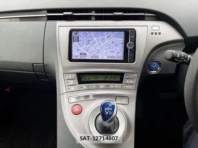 Toyota PRIUS 2012-07 8781672-5
