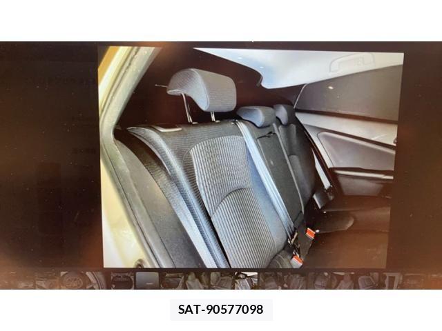 Toyota PRIUS 2018-05 8781668-10