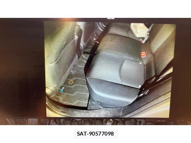 Toyota PRIUS 2018-05 8781668-13