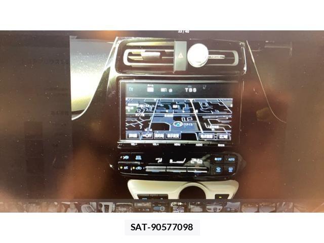 Toyota PRIUS 2018-05 8781668-18