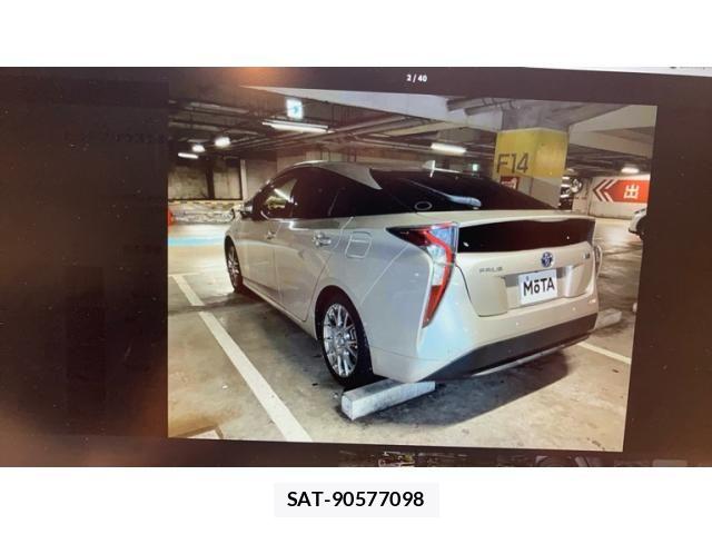Toyota PRIUS 2018-05 8781668-1