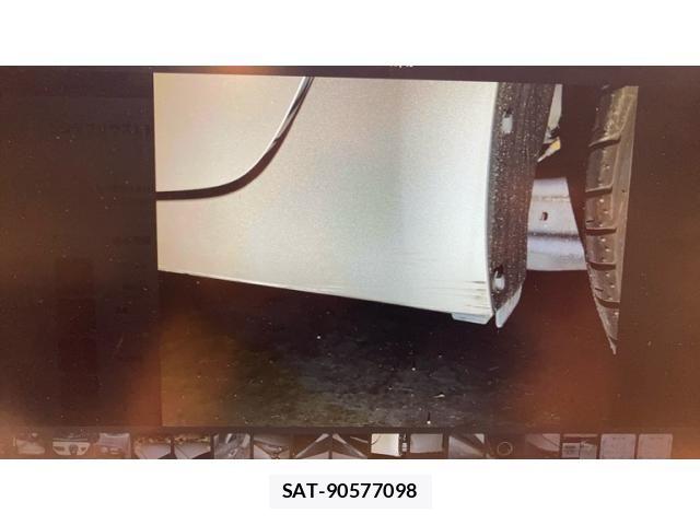 Toyota PRIUS 2018-05 8781668-27