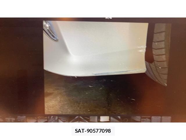 Toyota PRIUS 2018-05 8781668-28