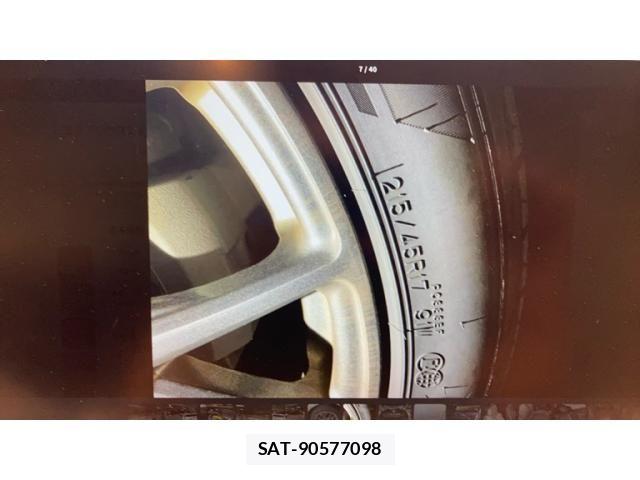 Toyota PRIUS 2018-05 8781668-4