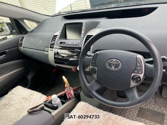 Toyota PRIUS 2009-09 8781680-9