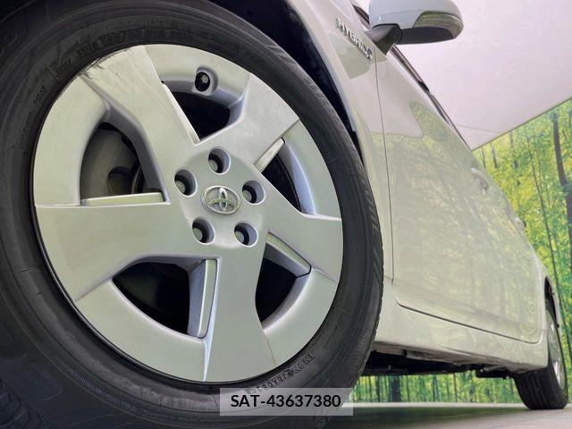 Toyota PRIUS 2011-11 8781678-12