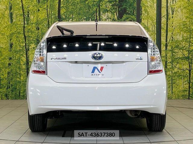 Toyota PRIUS 2011-11 8781678-14