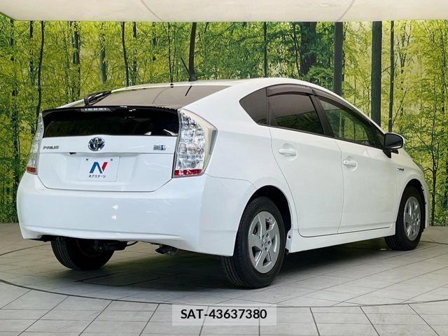 Toyota PRIUS 2011-11 8781678-16