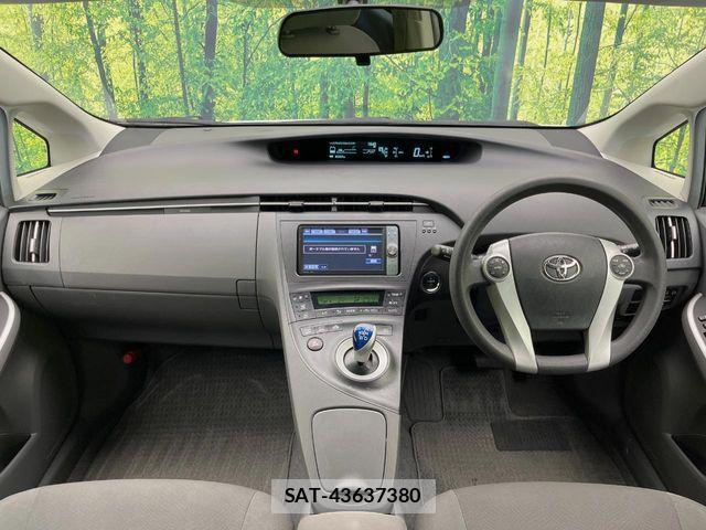 Toyota PRIUS 2011-11 8781678-1