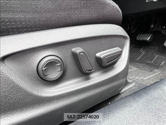 Toyota PRIUS 2019-12 8781659-12