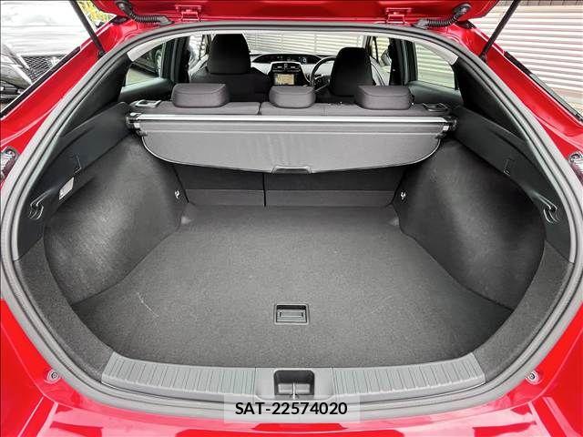 Toyota PRIUS 2019-12 8781659-14