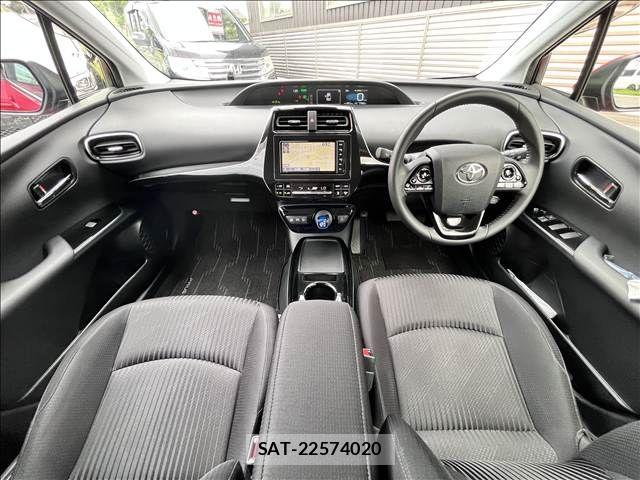 Toyota PRIUS 2019-12 8781659-18