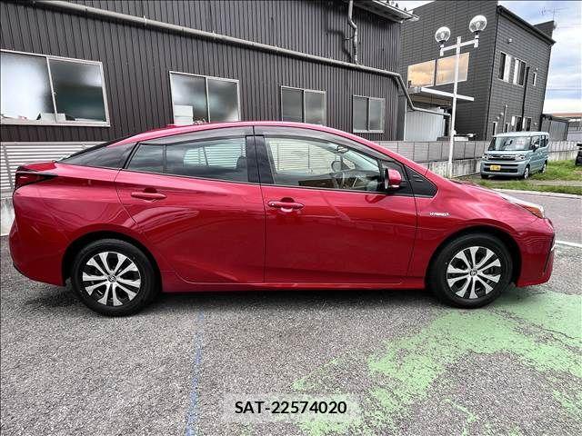 Toyota PRIUS 2019-12 8781659-5