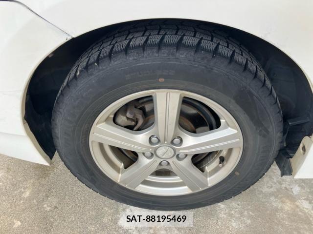 Toyota PRIUS 2013-10 8783072-5