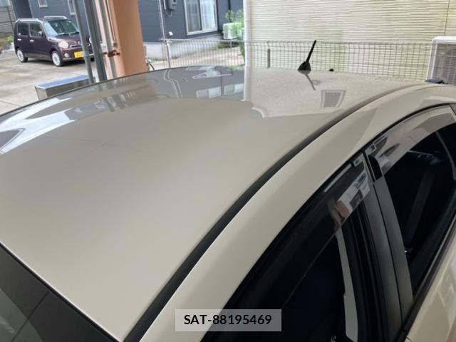 Toyota PRIUS 2013-10 8783072-8