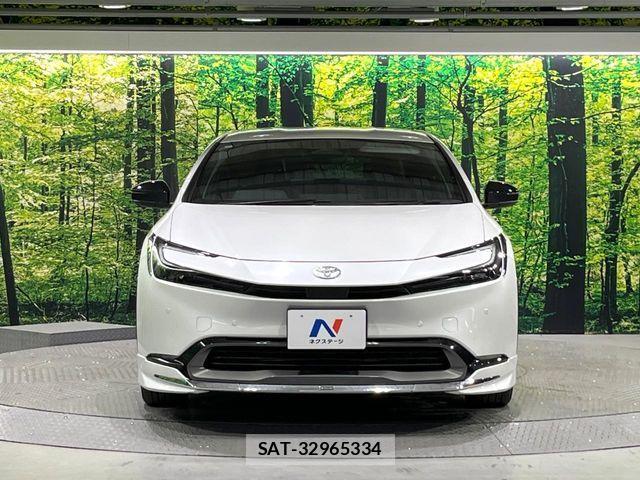 Toyota PRIUS 2024-02 8781646-13
