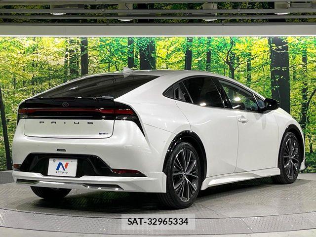 Toyota PRIUS 2024-02 8781646-16