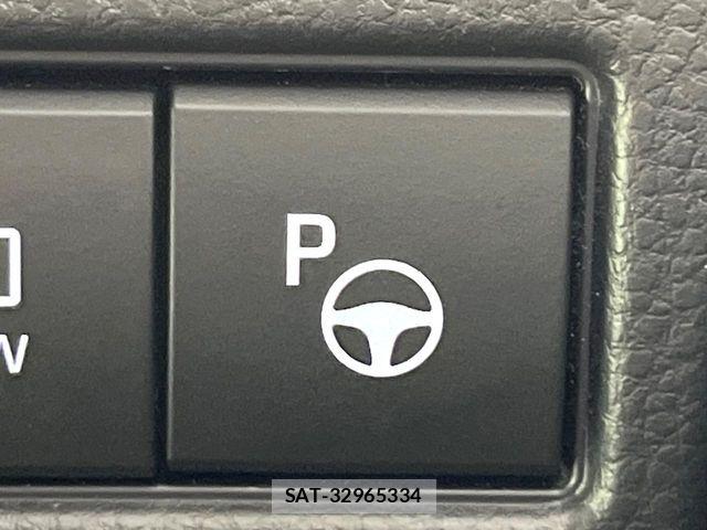 Toyota PRIUS 2024-02 8781646-3