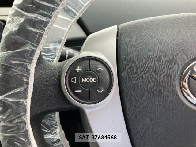 Toyota PRIUS 2013-01 8781702-14