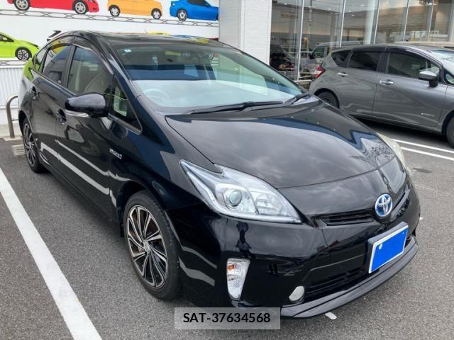 Toyota PRIUS 2013-01 8781702-1