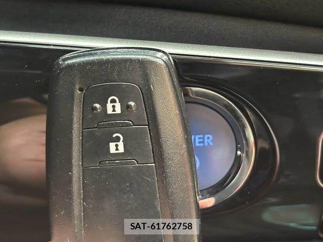 Toyota PRIUS 2016-04 8797164-9