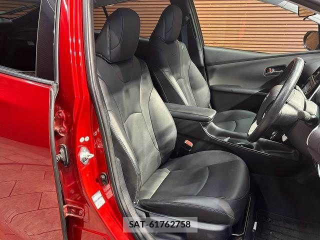 Toyota PRIUS 2016-04 8797164-10