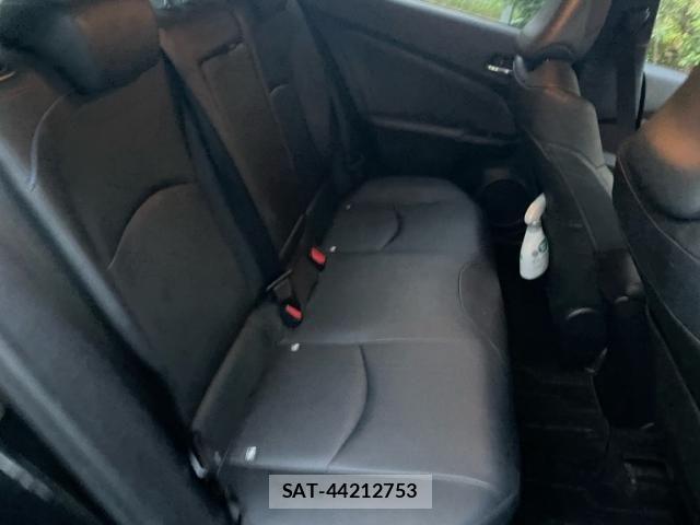 Toyota PRIUS 2017-07 8797170-12