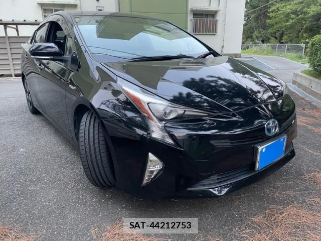 Toyota PRIUS 2017-07 8797170-1