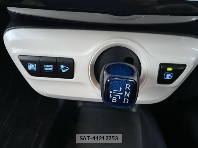 Toyota PRIUS 2017-07 8797170-22