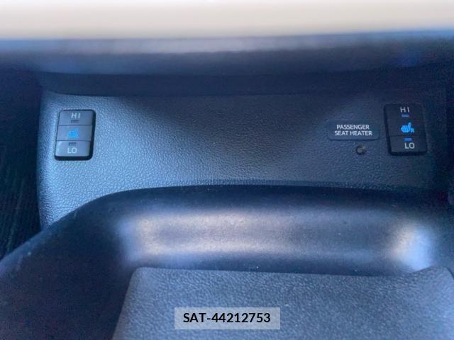 Toyota PRIUS 2017-07 8797170-23