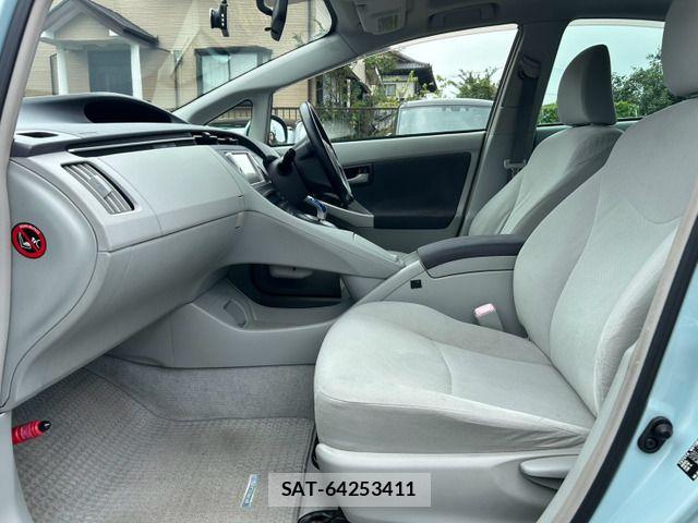Toyota PRIUS 2009-06 8797183-12