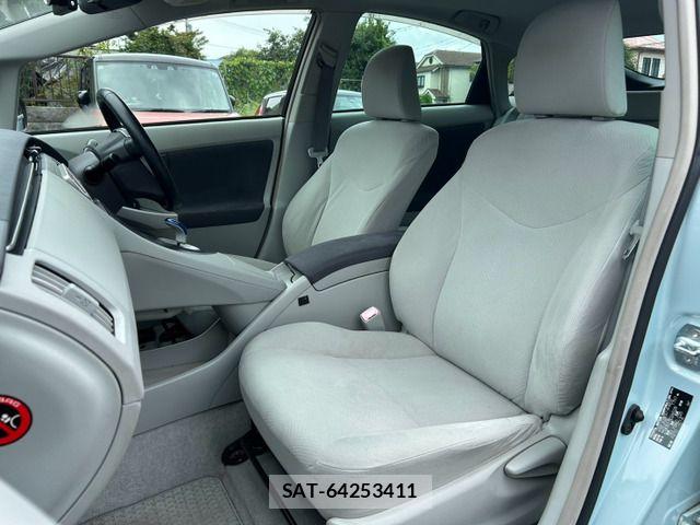 Toyota PRIUS 2009-06 8797183-13