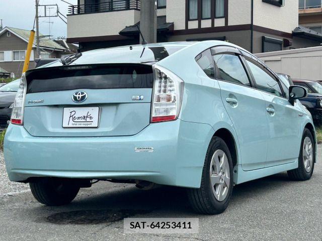 Toyota PRIUS 2009-06 8797183-4