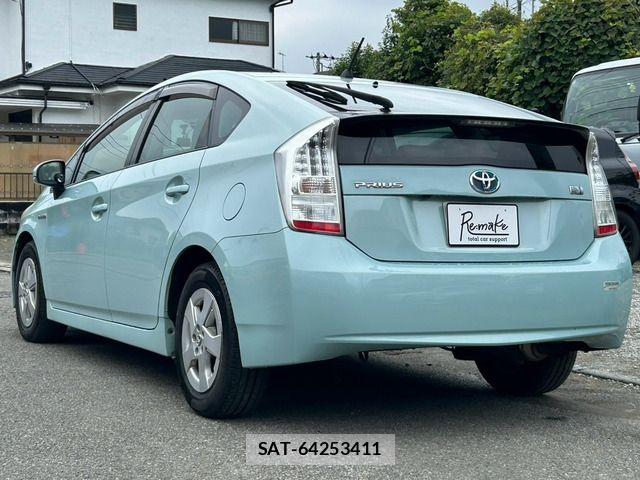 Toyota PRIUS 2009-06 8797183-6