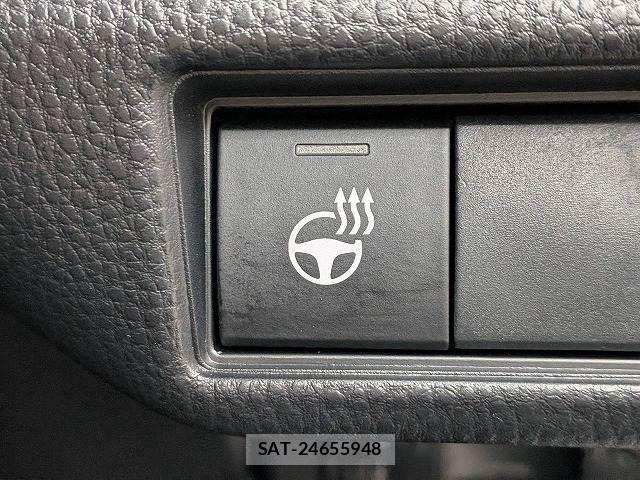 Toyota PRIUS 2023-06 8797145-9