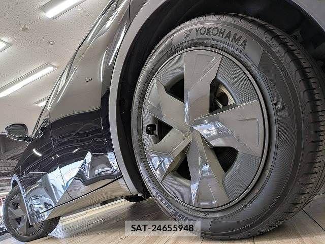 Toyota PRIUS 2023-06 8797145-18
