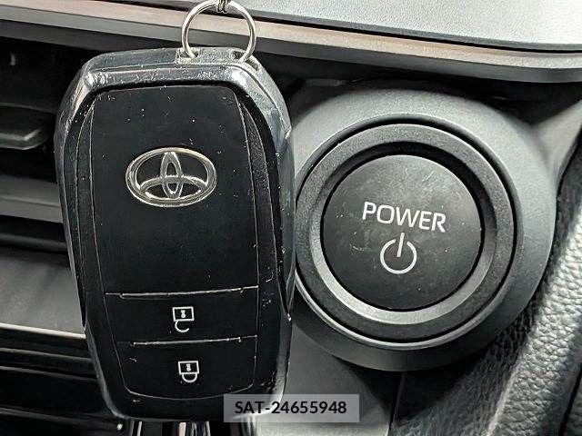 Toyota PRIUS 2023-06 8797145-8