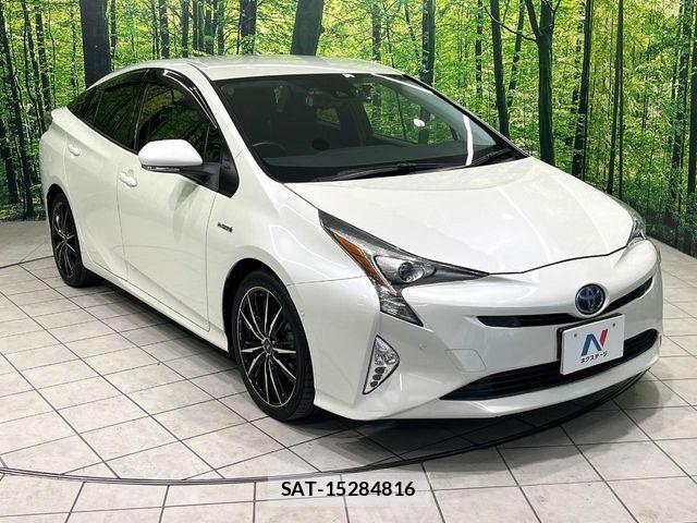 Toyota PRIUS 2018-04 8797152-15