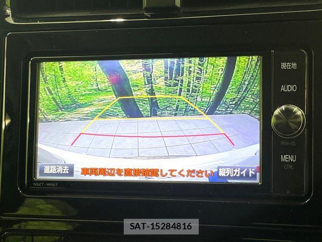 Toyota PRIUS 2018-04 8797152-3