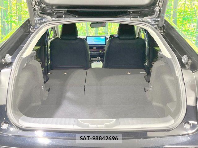 Toyota PRIUS 2025-04 8797136-9