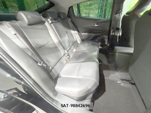 Toyota PRIUS 2025-04 8797136-8