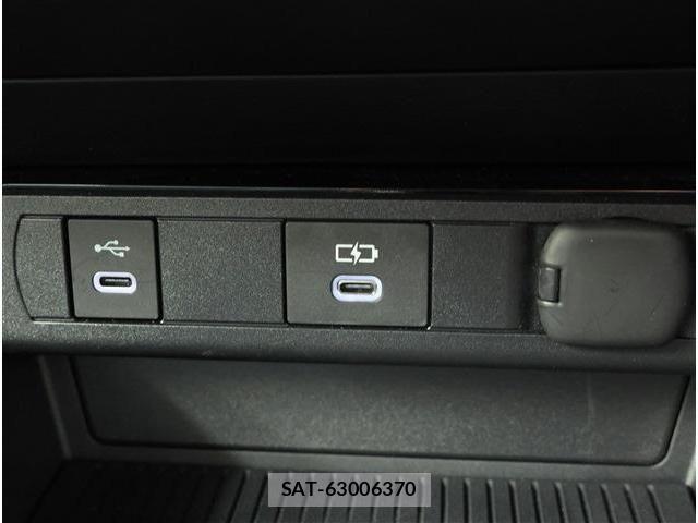 Toyota PRIUS 2024-12 8797147-12