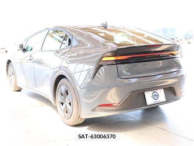 Toyota PRIUS 2024-12 8797147-28