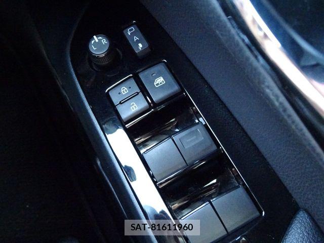 Toyota PRIUS 2021-06 8797153-12